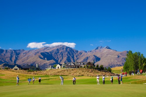 Queenstown’s top tourism operators partner to support New Zealand Open