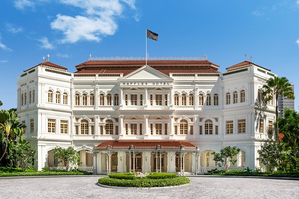 Raffles Hotel Singapore introduces Adyen payment solution