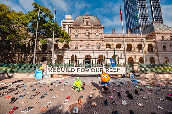 Great Barrier Reef campaigners deliver message of Reef-safe recovery