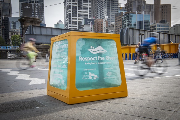 Melbourne CBD water tank installation highlights dangers of inland waterways