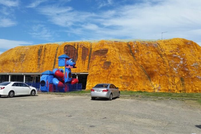 Uluru ‘big thing’ destroyed by fire