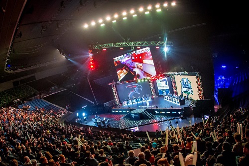 Inaugural Melbourne Park eSports event attracts thousands