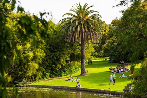Melbourne’s green spaces to benefit from new funding Parks and Reserves Trust
