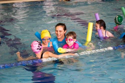 Federal Opposition leader pledges $46 million for national schoolchildren’s swimming lessons program