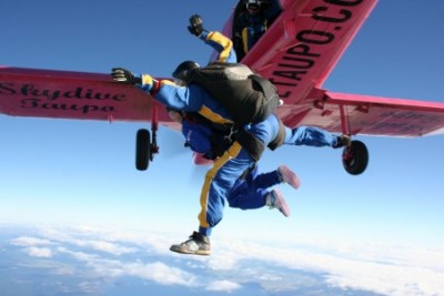 Skydivers survive plane crash over Lake Taupo