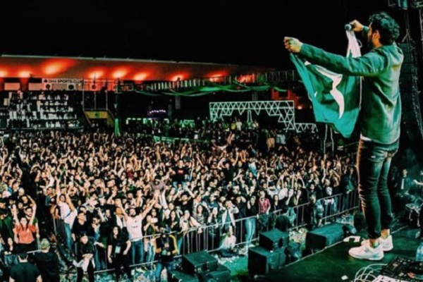 Pakistan music festival halted as fake-ticket holders storm venue