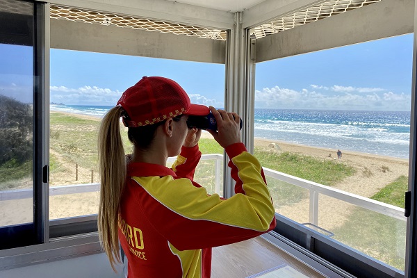 Volunteer lifeguard patrols return to Sunshine Coast beaches