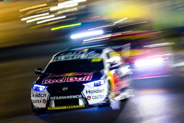 Queensland Government looks to back Supercars night race