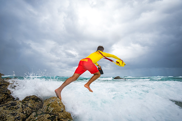 Surf Life Saving Queensland volunteer surf lifesavers save over 700 lives during latest patrol season