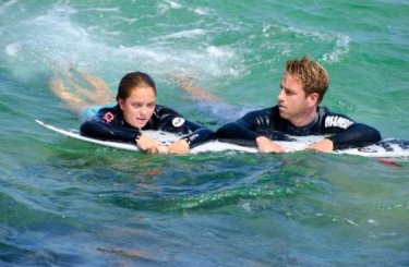 Recreational surfers undertake as many rescues as volunteer surf lifesavers