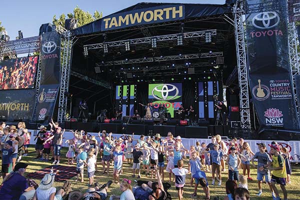 NSW Police have major presence at Tamworth Country Music Festival 2020