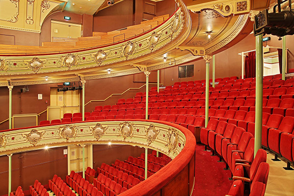 Tasmanian Government called upon to re-assess COVID-19 restrictions for theatre sector
