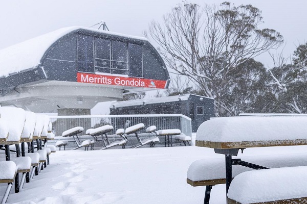 Encouraging snow falls welcome as Australian ski resorts prepare for opening