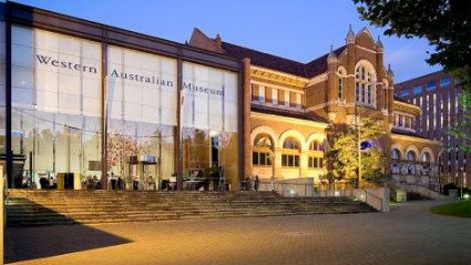 Visitors flock to WA Museum on last day before four-year closure