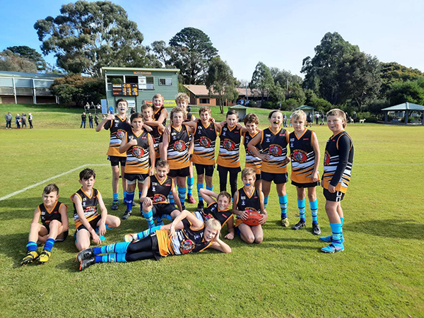 Victorian country football and netball clubs receive funding for upgrades