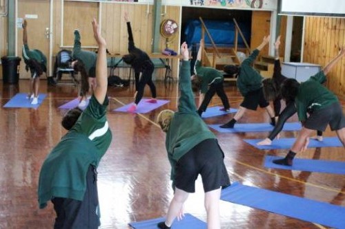Hindu leader praises Hutt City’s ‘Yoga in Schools’ programme