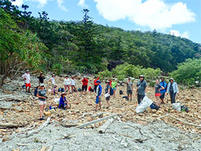 Research project finds Whitsunday Islands littered with rubbish